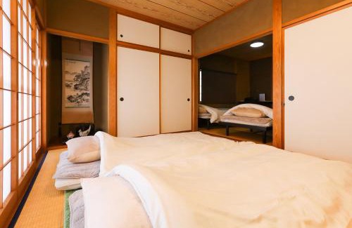 Fukui Apartment | 1日1組限定の貸切の民泊です全館禁煙です屋外喫煙所無し間取りは2LDkです毎年12月8日から2月28日の駐車場は使用不可能です