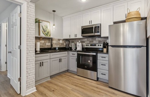 Hampton Apartment | 1/1 Comfy Suite,next to Shopping & Entertainment