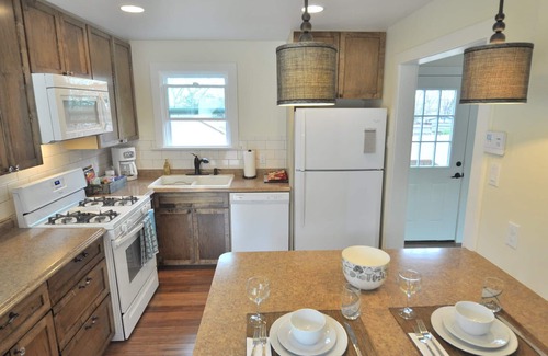 Zilker House | 1/1 cozy private Zilker cottage!Wonderful area,walk to park and Barton Springs