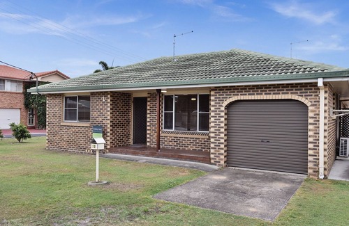 Evans Head Apartment | 1-10 Waratah Lane - Beach Unit With Sea Breezes