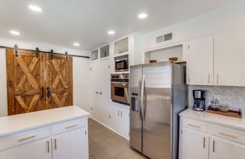 Dallas House | 1/2 acre with pool, hot tub, playground, cabana, & yard only 15 mins to downtown