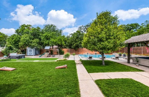 Dallas House | 1/2 acre with pool, hot tub, playground, cabana, & yard only 15 mins to downtown