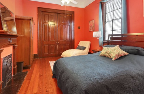 Algiers Point House | 1/2 Gingerbread Home in Historic Algiers Point, New Orleans