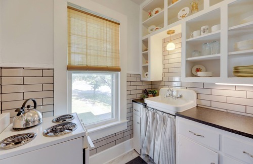 Temple Apartment | 1/2 Mi to Dtwn: Historic Studio in Temple