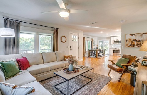 Decatur House | 1/2 mile from Nrs Ranch 3/2 w/fire pit