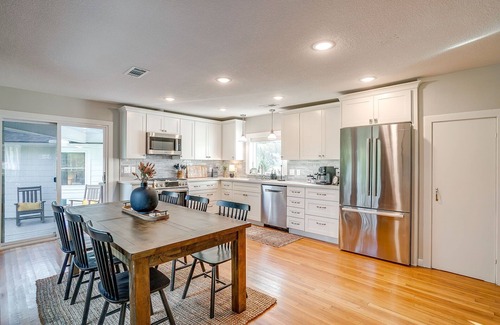 Decatur House | 1/2 mile from Nrs Ranch 3/2 w/fire pit
