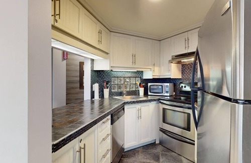 Beaupre Condo | 1-210 : Condo - 2 bedrooms - 6 people