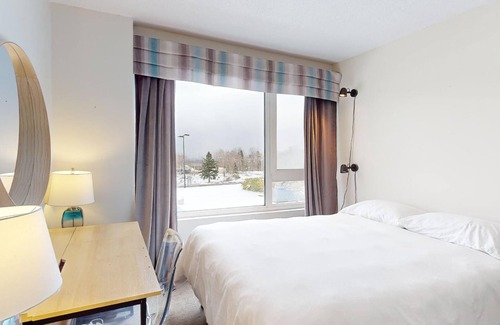 Beaupre Condo | 1-210 : Condo - 2 bedrooms - 6 people