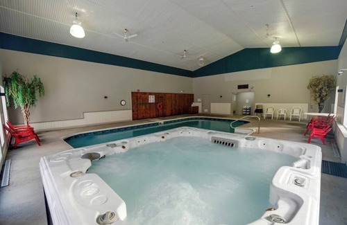 Beaupre Apartment | 1-212 : Superior Studio - sleeps 4.