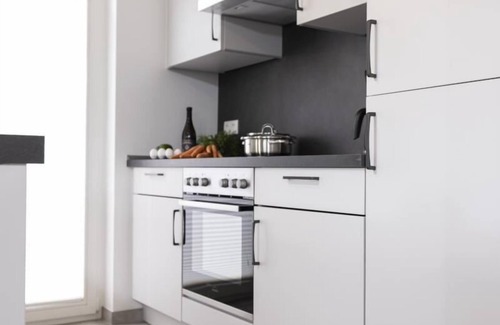 Nordhorn House | 1 - 4 Personen Haustiere Willkommen Großer Garten 2 Schlafzimmer, 1 Bad mit Dusche und WC, Whirlpool, Sauna, 1 WC Separat