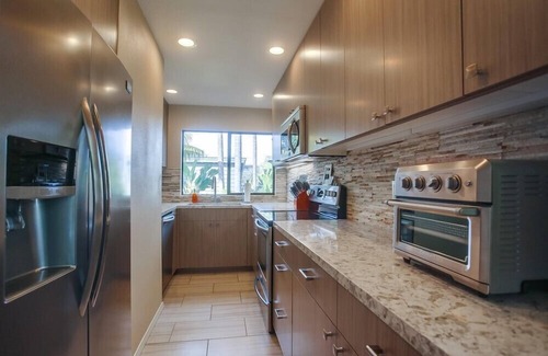 Del Mar House | 1.5 Blocks From The Beach: The Low Tide in Del Mar - New Listing