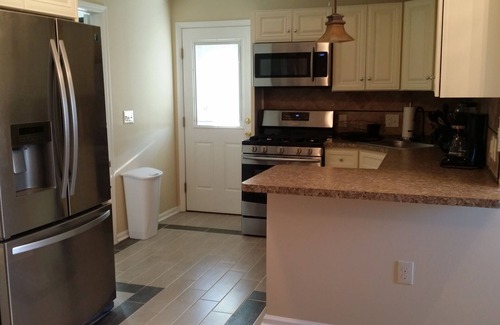 Ship Bottom House | 1.5 blocks to the Beach newly remodeled duplex