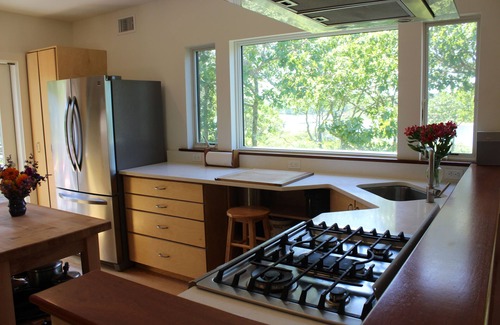 West Tisbury House | 1,500' Shore on Deep Bottom Cove, Tisbury Great Pond