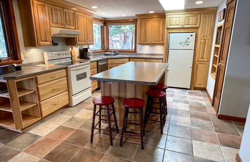 Lodi Cabin | 1,500 sqft level lot on Mohawksin, Great fishing, 3 bed, 1 bath, close to town