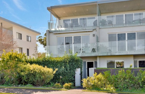 Hawks Nest House | 1/58 Moira Pde, Hawks Nest