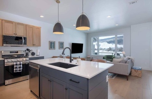 Crested Butte South House | 1,750sq 3BR! 2 Car Heated Garage + King Master CB1