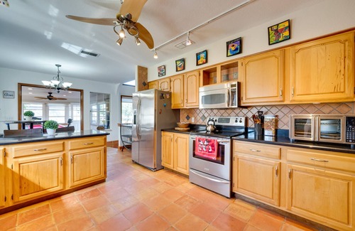Forest City House | 1-Acre Backyard & Gym: Spacious Apopka Escape!