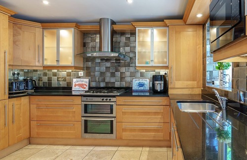Abersoch Apartment | 1 Afon y Felin - Luxury Cottages
