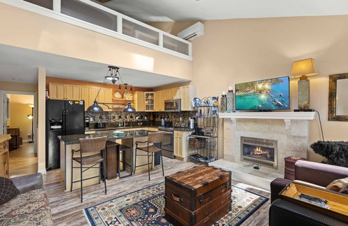 Incline Village Condo | 1 Alpine Terrace-renovated condo w/private hot tub