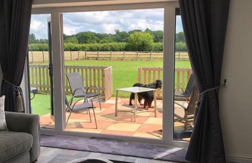 Whitchurch House | 1 Barn Cottages