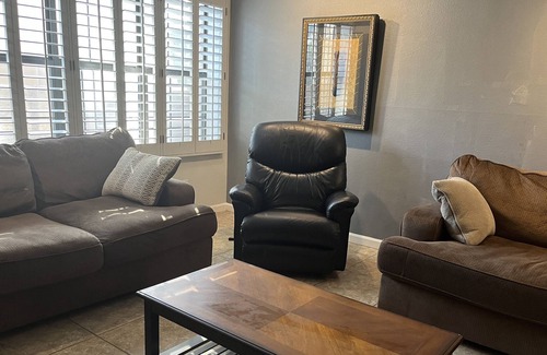 Camelback East Condo | 1 Bd 1.5 Bath Condo in Highly Sought After Biltmore Gated Community