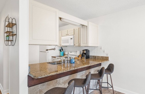 Panama City Beach Condo | 1 bd 1ba Condo w/Lagoon View, Pool, Walk to Beach