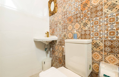 Talat Noi Bed & Breakfast | 1 BD in Chinese Shophouse, Chinatown BKK