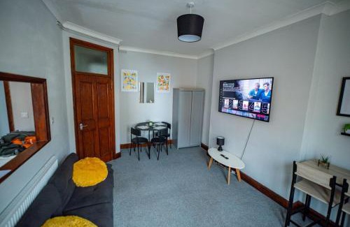 Lowestoft Apartment | 1 BDR Apartment By Eason Stays Short Lets & Serviced Accommodation Lowestoft With Free parking
