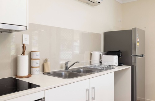 Acacia Ridge Apartment | 1 Bdr Apt! Kitchen! Undercover Parking! 12AS1