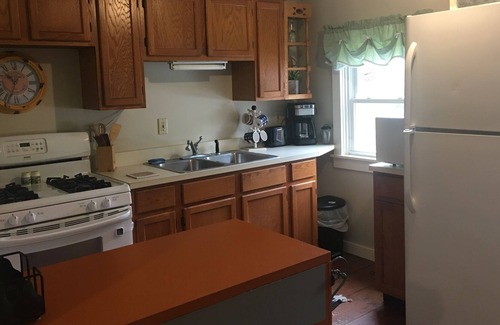 Weston Apartment | 1 BDR Apt., Pond, 1000 Mbps WIFI, House Generator