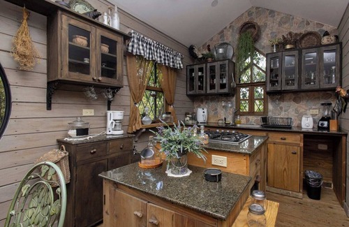 San Jose House | 1 bdr - Ensuite tree house 🌳🏠 premium amenities/Ranch and sanctuary 🦚🤠