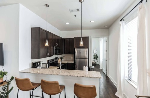 West End Condo | 1 BDR Loft Centrally Located in West End