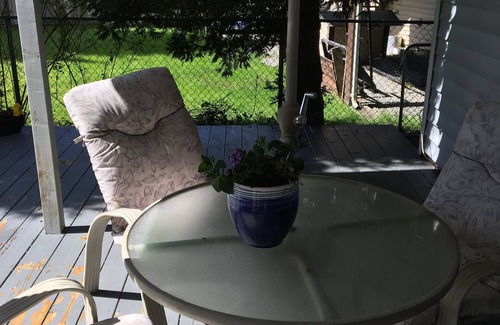 Walnut Grove Apartment | 1 Bdrm private suite, self contained private entrance, small pets welcome.