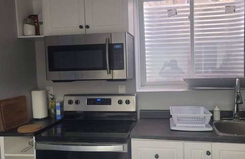 Lisgar Apartment | 1 Bed 1 Bath basement Apartment walking distance to major Go station