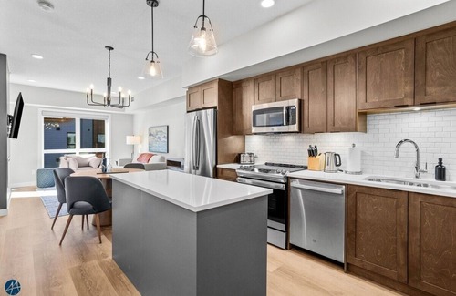 Dead Man's Flats Condo | 1 Bed/1 Bath Sparrowhawk-Top Floor/Courtyard