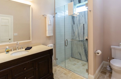 Rural Estates House | 1 bed / 1 bath Suite 11 in Naples, FL Bed & Breakfast. Fully furnished with amenities.