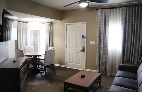 Sevierville Hotel | 1 Bed/1 Bath Suite, Smoky Mountains!