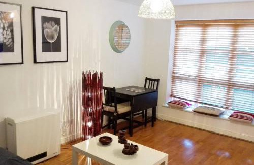 Island Gardens Apartment | 1 Bed Apartment at Mill Quay, Canary Wharf