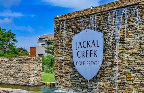 Greater Johannesburg Metropolitan Area Apartment | 1 Bed Apartment @ Jackal Creek Golf Estate