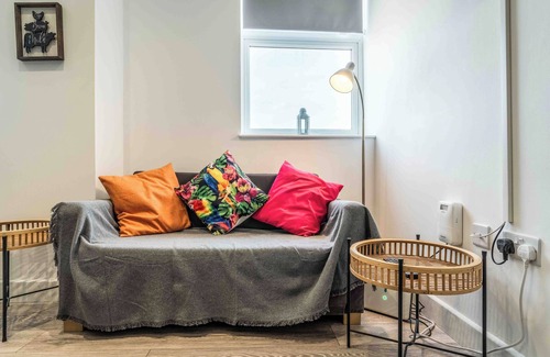 Liverpool Apartment | 1 bed Apartment near Liverpool Lime street