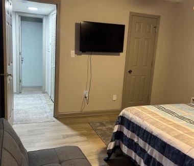 Smyrna Apartment | 1 bed apartment walking distance to braves stadium