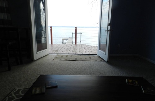 Town of Benton Cottage | 1 bed/ba lakeside cottage, large deck, west side of Seneca Lake. Pet Friendly!