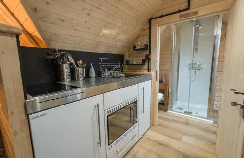 Carluke House | 1-Bed Cabin 2 Adults Outdoor Bath & Wood Burner