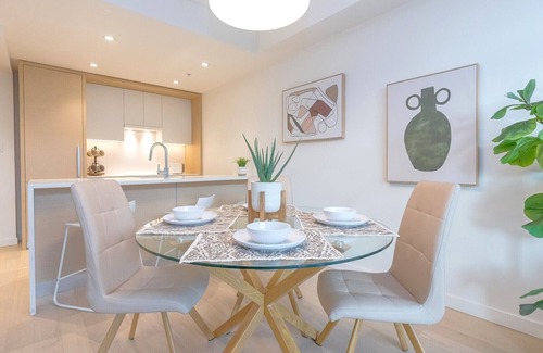 James Bay Condo | 1-bed condo Victoria's Inner Harbour includes parking! 90-DAY MINIMUM