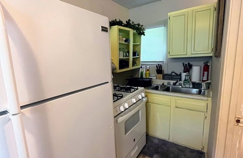 Stanton Cottage | 1 bed cottage, grill, fire pit, Very close to Red River Gorge!