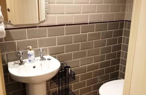 Crynant Apartment | 1 Bed cottage The Stable at Llanrhidian Gower with sofa bed for additional guests