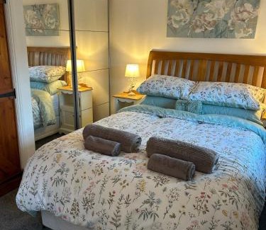 Boroughbridge House | 1 Bed cottage town centre free private parking cycle store Boroughbridge