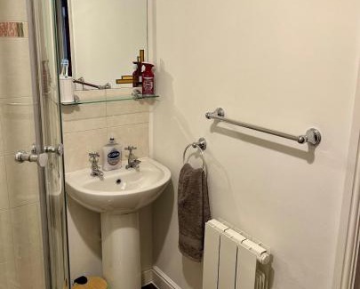 Boroughbridge House | 1 Bed cottage town centre free private parking cycle store Boroughbridge