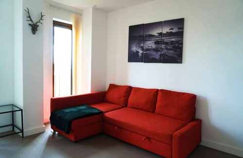 St Albans Apartment | 1 Bed flat | 1 sofabed | Sleeps 3 | Spacious apartment | Next to train Station