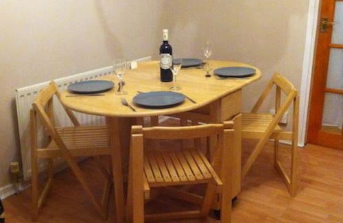 Dilwyn Apartment | 1 Bed Flat, 7mins, on train lineto NEC, BHX, HS2, Birmingham and Coventry